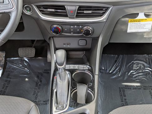 Certified 2024 Buick Encore GX Preferred FWD image 17