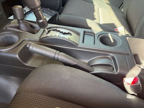 Used 2007 Toyota FJ Cruiser 4WD image 14