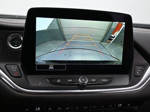 Used 2025 Chevrolet Blazer LT FWD image 24