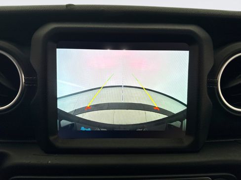 Used 2023 Jeep Wrangler Unlimited Sahara image 16