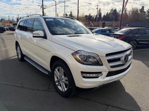 Used 2016 Mercedes-Benz GL 450 4MATIC w/ Premium I Package image 4