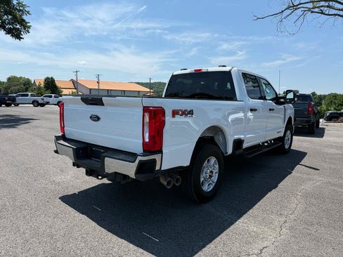 Used 2025 Ford F250 XLT w/ FX4 Off-Road Package AWD/4WD image 4