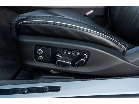 Used 2022 Bentley Continental GT V8 image 29