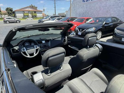 Used 2012 Chrysler 200 Touring FWD image 20