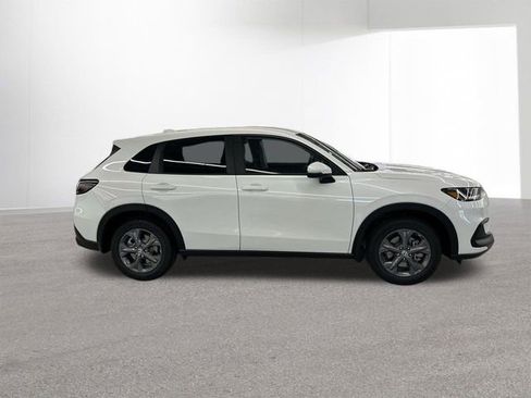 New 2026 Honda HR-V LX image 32