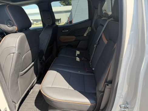 Used 2026 GMC Canyon AT4 w/ Technology Plus Package AWD/4WD image 17
