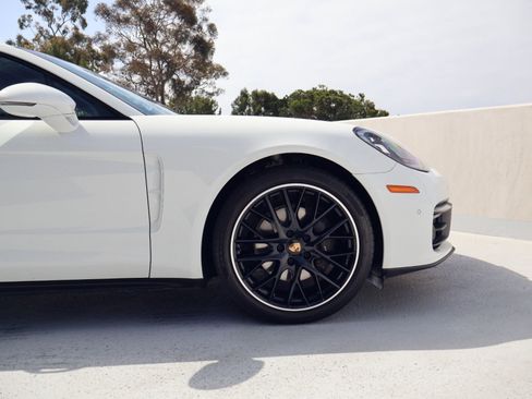 Certified 2023 Porsche Panamera Platinum Edition RWD image 11