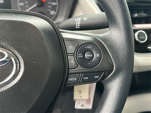 Certified 2025 Toyota Corolla LE image 20