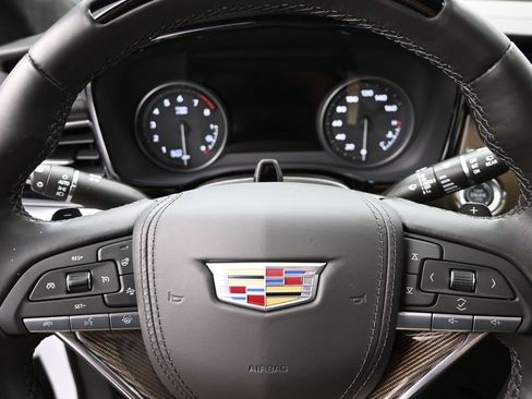 Certified 2025 Cadillac XT6 Premium Luxury w/ Platinum Package AWD/4WD image 10