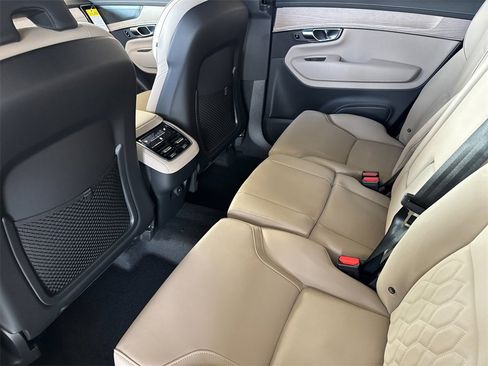 New 2026 Volvo XC90 B6 Plus w/ Protection Package Premier image 11