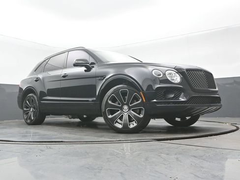 Used 2020 Bentley Bentayga image 30