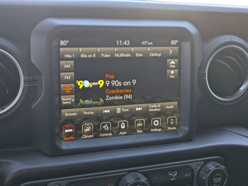 Used 2022 Jeep Wrangler Unlimited Sahara w/ Cold Weather Group image 20