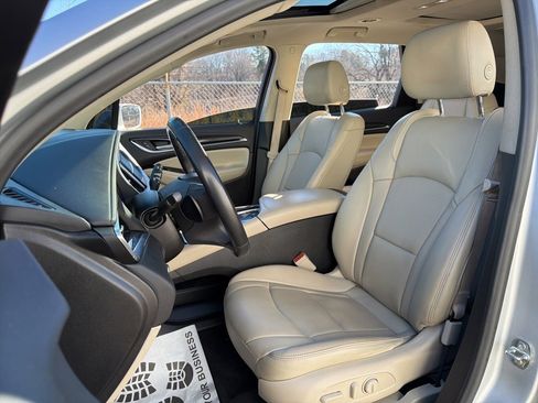 Used 2020 Buick Enclave Essence w/ Sport Touring Edition image 24