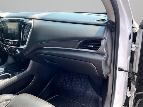 Used 2019 Chevrolet Traverse Premier AWD/4WD image 18