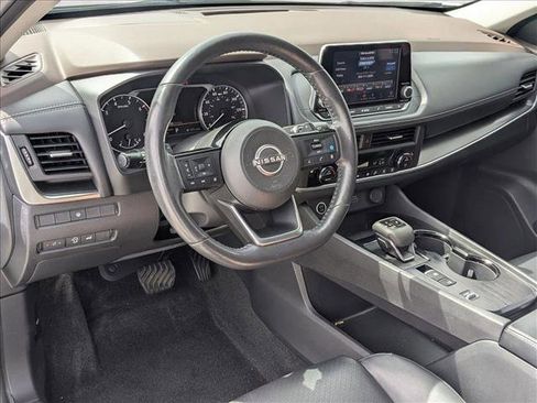 Used 2023 Nissan Rogue SV w/ SV Premium B Package FWD image 11