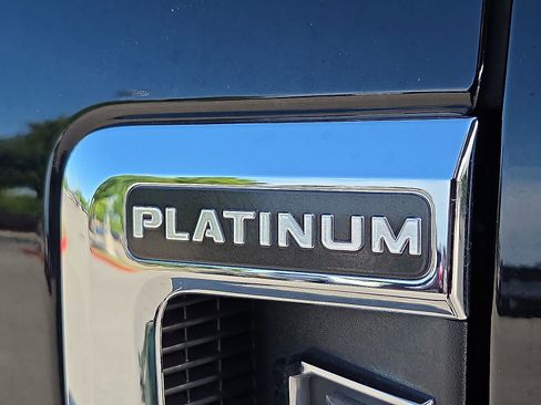 Used 2019 Ford F250 Platinum AWD/4WD image 9