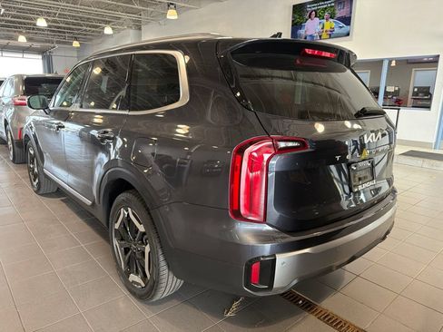 Used 2025 Kia Telluride S AWD/4WD image 3