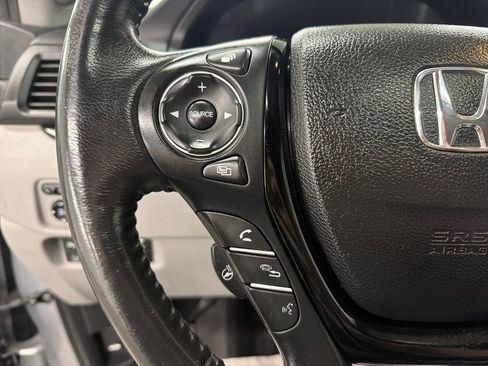 Used 2017 Honda Ridgeline RTL-E image 20