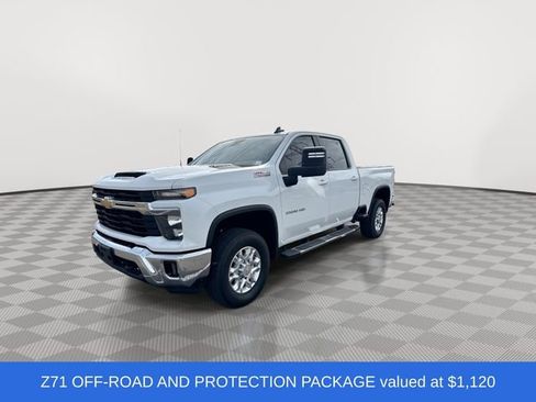 Used 2025 Chevrolet Silverado 2500 LT AWD/4WD image 4