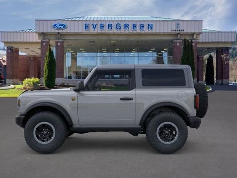 New 2026 Ford Bronco Badlands AWD/4WD image 3