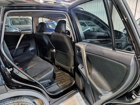 Used 2014 Toyota RAV4 LE AWD/4WD image 24