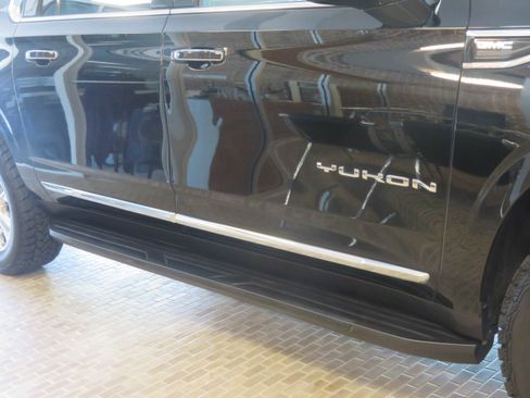 Used 2021 GMC Yukon XL SLT RWD image 64