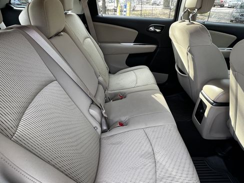 Used 2014 Dodge Journey American Value Package w/ Flexible Seating Group image 39
