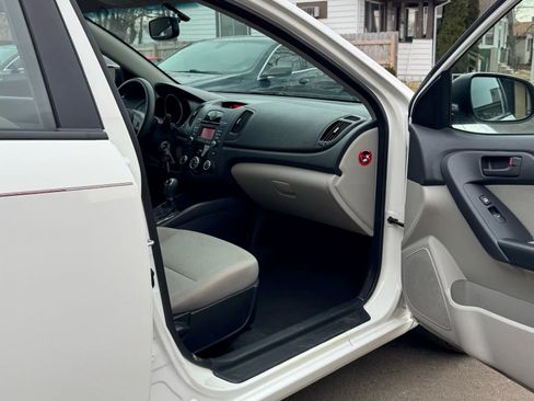 Used 2012 Kia Forte EX FWD image 13