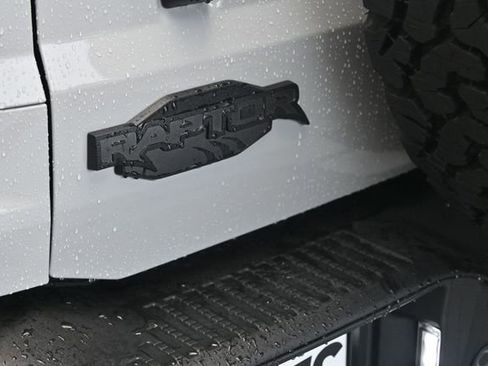 Used 2026 Ford Bronco Raptor AWD/4WD image 12