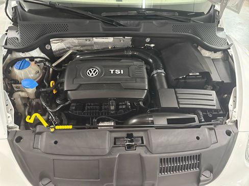 Used 2016 Volkswagen Beetle 1.8T FWD image 60