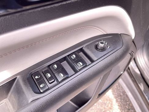 Used 2023 Jeep Compass Limited AWD/4WD image 22