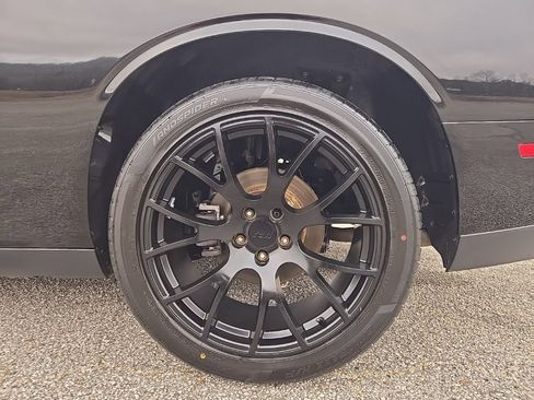 Used 2019 Dodge Challenger SXT image 22