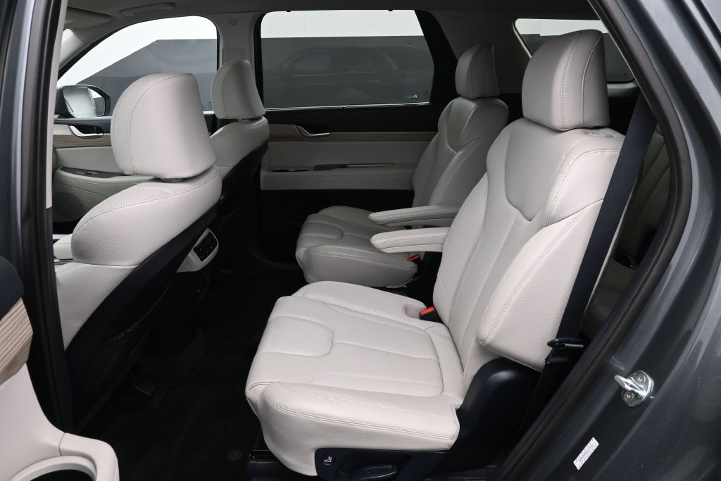 Certified 2022 Hyundai Palisade SEL w/ Premium Package AWD/4WD image 12
