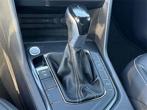 Used 2023 Volkswagen Tiguan SE R-Line image 19