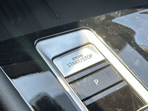 New 2026 Volkswagen Atlas Cross Sport SE image 27