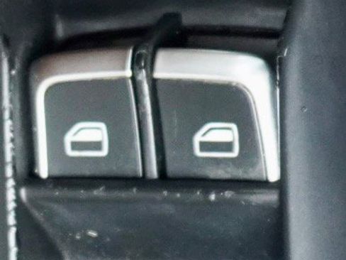 Used 2017 Audi Q3 2.0T Prestige w/ Prestige Package image 35