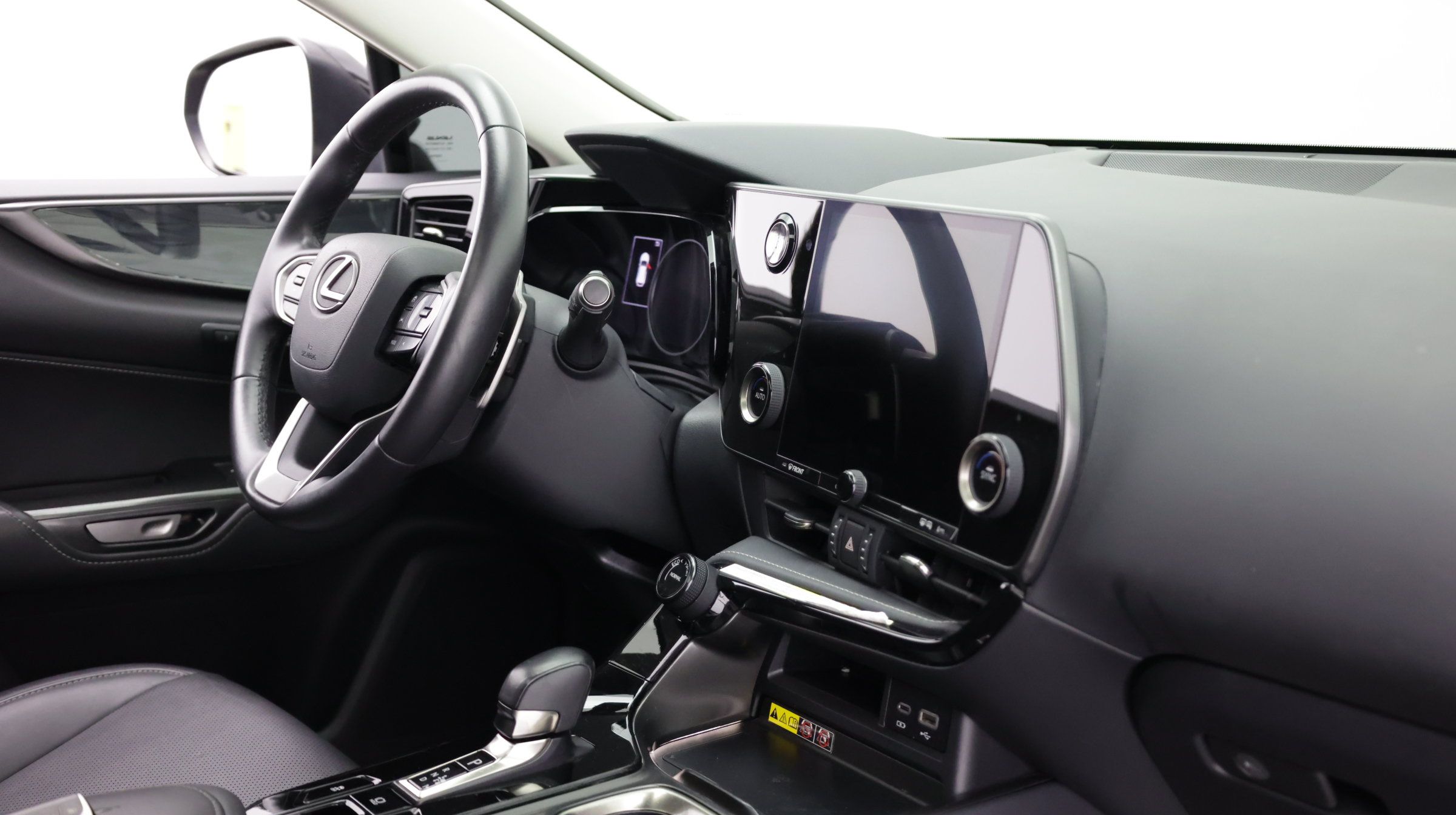Used 2025 Lexus NX 250 FWD w/ Towing Package (2000 Lbs) image 42