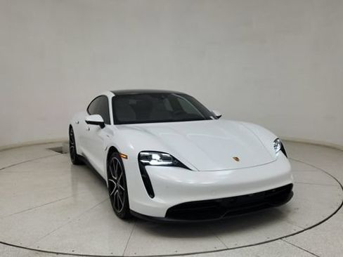Used 2023 Porsche Taycan w/ Premium Package RWD image 2