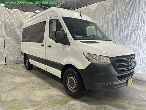 Used 2019 Mercedes-Benz Sprinter 2500 image 2