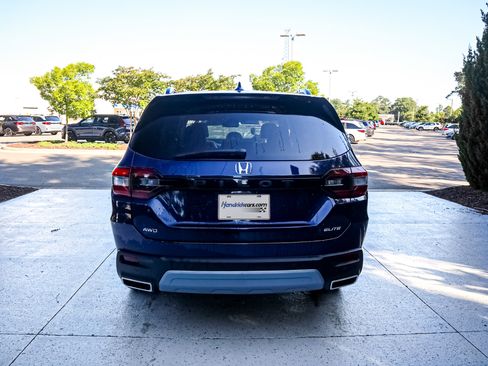 Used 2025 Honda Pilot Elite image 10