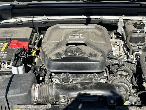 Used 2023 Jeep Wrangler Unlimited Sahara image 12