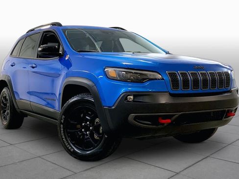 Used 2022 Jeep Cherokee Trailhawk w/ Premium Leather Package AWD/4WD image 2