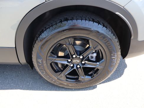 Used 2025 Chevrolet Blazer LT w/ Midnight/Sport Edition FWD image 39