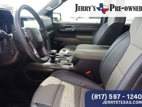 Used 2024 Chevrolet Silverado 1500 ZR2 w/ Technology Package AWD/4WD image 19