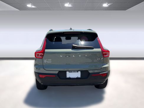 Certified 2023 Volvo XC40 B5 Ultimate w/ Protection Package Premier AWD/4WD image 10
