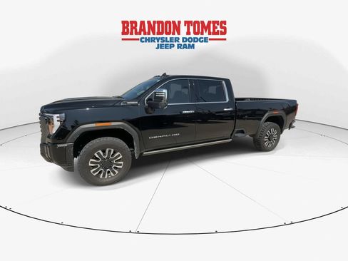 Used 2024 GMC Sierra 3500 Denali Ultimate AWD/4WD image 8