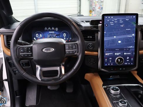 Certified 2024 Ford Expedition Platinum AWD/4WD image 19