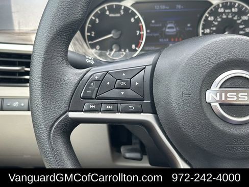 Used 2024 Nissan Altima 2.5 SV image 14