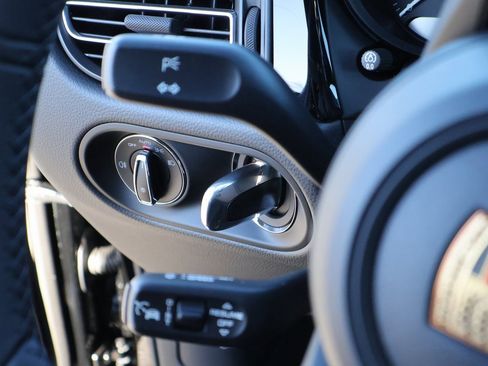 New 2026 Porsche Macan S image 32