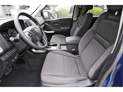 Used 2024 Nissan Frontier SV w/ Technology Package RWD image 6